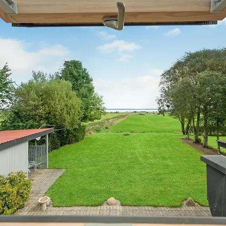 Ferienhaus Schönes Haus In Mit Meerblick