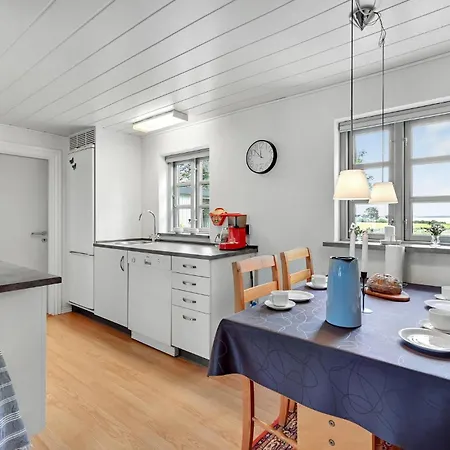 1 Bedroom Beautiful In *