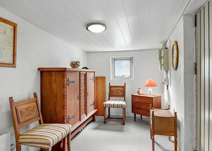 1 Bedroom Beautiful In *