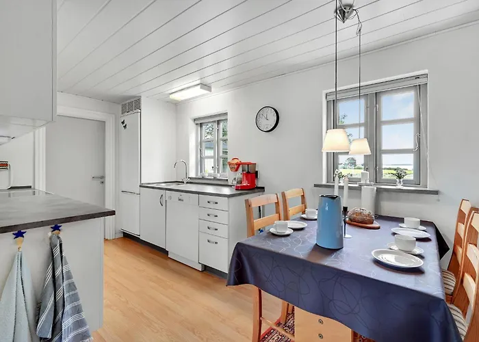 1 Bedroom Beautiful In *